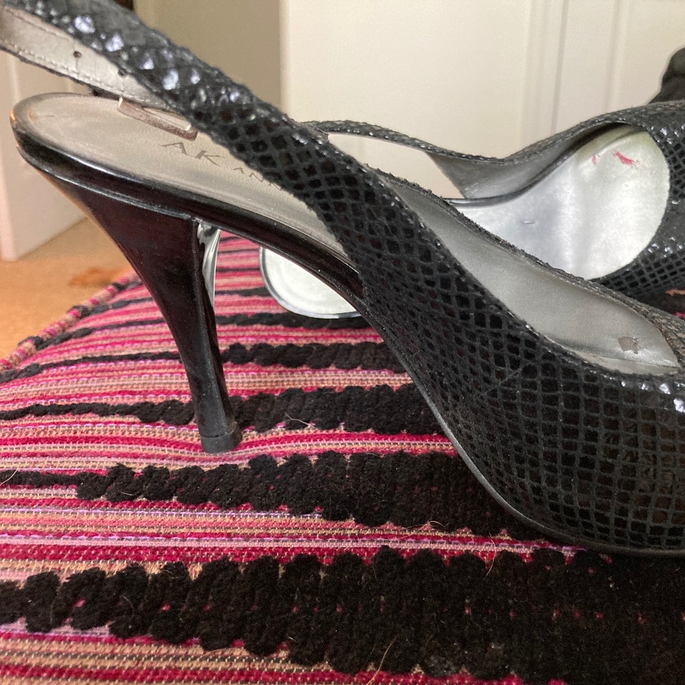 Peep toe Sling backs